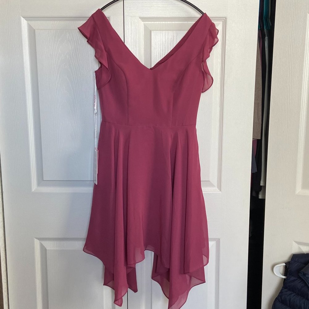 V-Neck Asymmetrical Chiffon Cocktail Dress